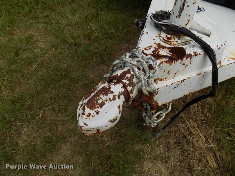 image for item DA6781 2005 W-W enclosed cargo trailer