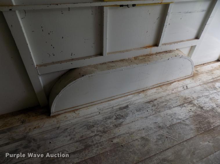 image for item DA6781 2005 W-W enclosed cargo trailer