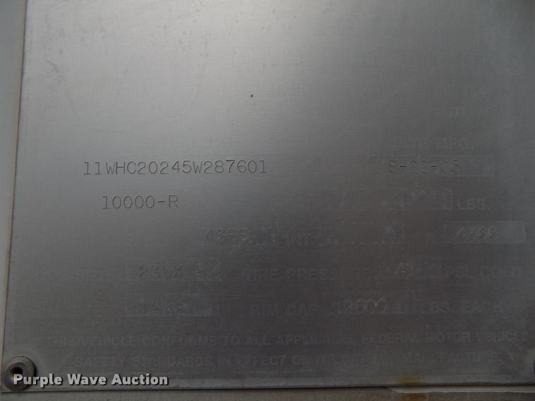 image for item DA6781 2005 W-W enclosed cargo trailer