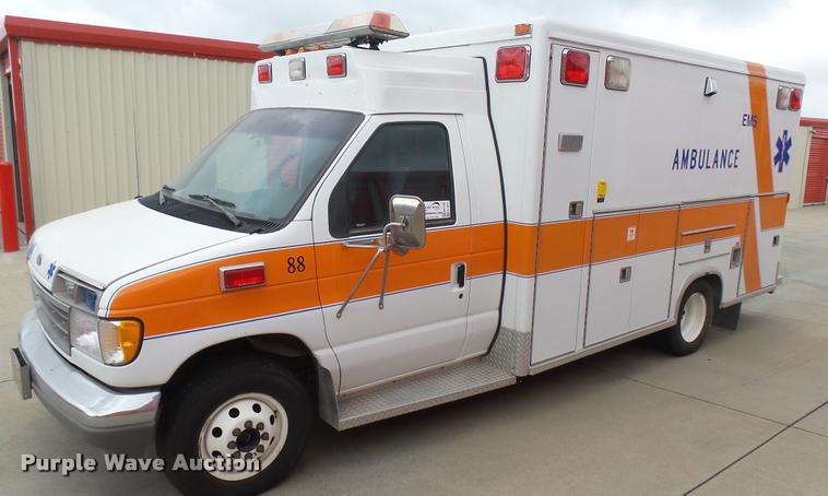 image for item DA7966 1992 Ford Econoline E350 ambulance