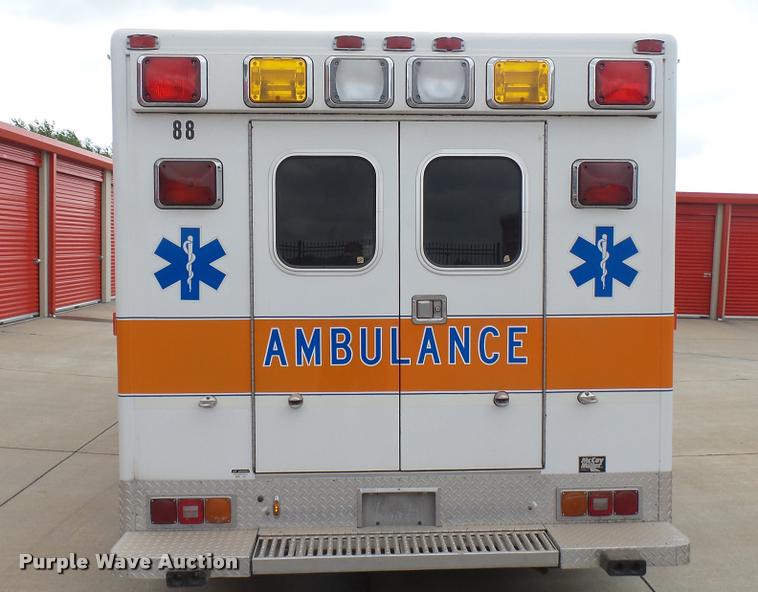 image for item DA7966 1992 Ford Econoline E350 ambulance