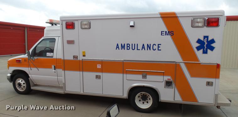 image for item DA7966 1992 Ford Econoline E350 ambulance