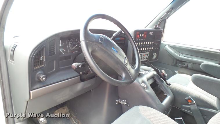 image for item DA7966 1992 Ford Econoline E350 ambulance