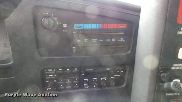 image for item DA7966 1992 Ford Econoline E350 ambulance
