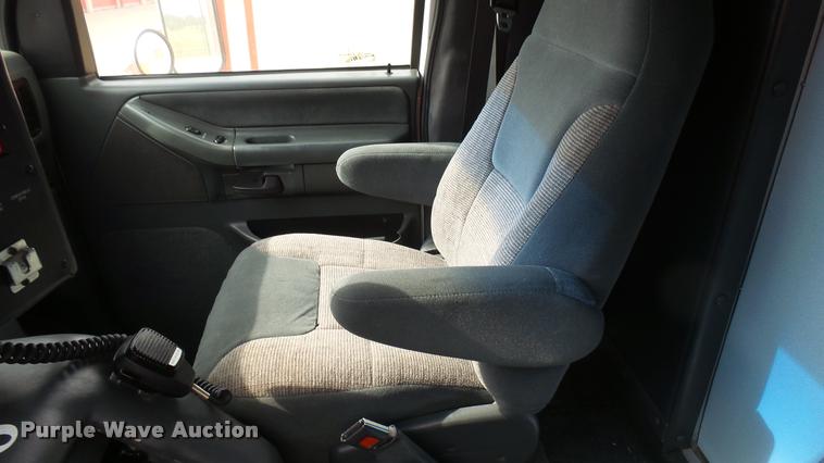 image for item DA7966 1992 Ford Econoline E350 ambulance