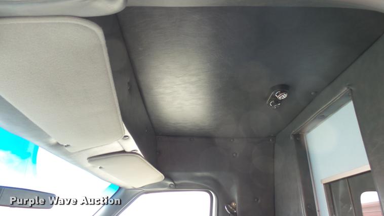 image for item DA7966 1992 Ford Econoline E350 ambulance