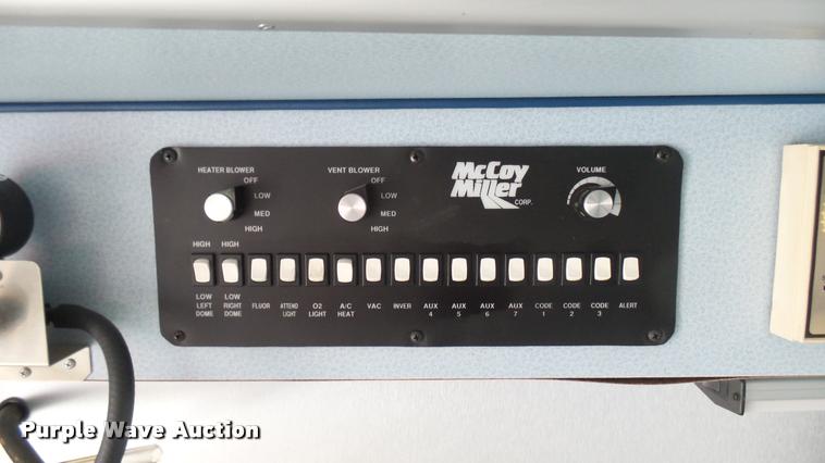 image for item DA7966 1992 Ford Econoline E350 ambulance