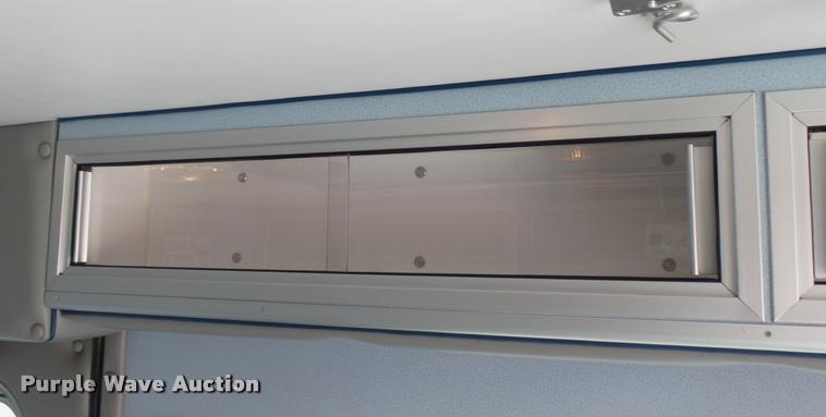 image for item DA7966 1992 Ford Econoline E350 ambulance