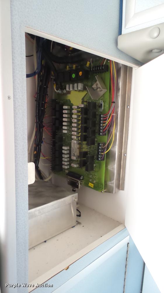 image for item DA7966 1992 Ford Econoline E350 ambulance