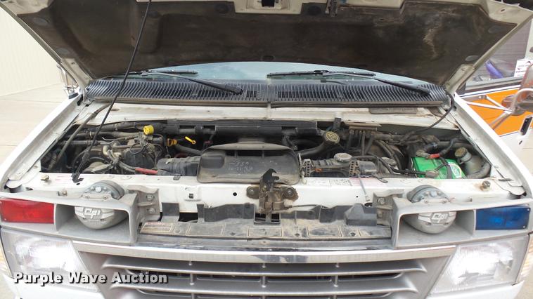 image for item DA7966 1992 Ford Econoline E350 ambulance
