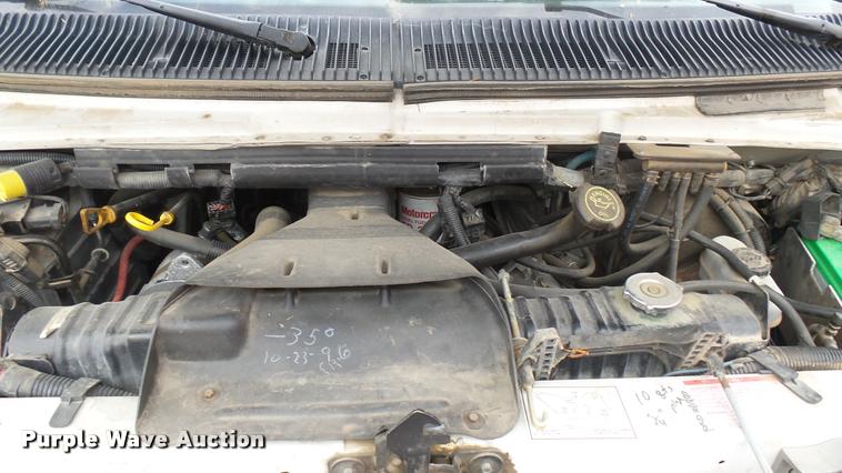 image for item DA7966 1992 Ford Econoline E350 ambulance