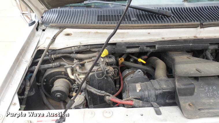 image for item DA7966 1992 Ford Econoline E350 ambulance