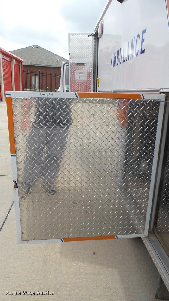 image for item DA7966 1992 Ford Econoline E350 ambulance