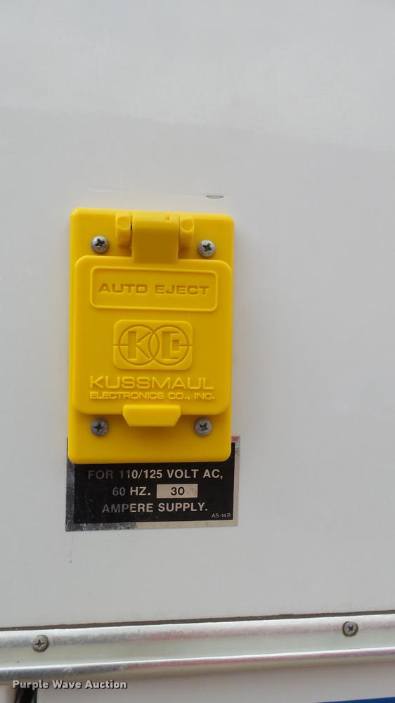 image for item DA7966 1992 Ford Econoline E350 ambulance