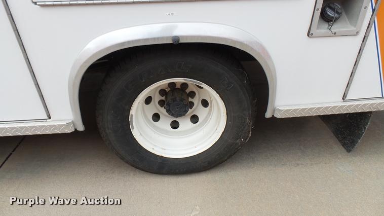 image for item DA7966 1992 Ford Econoline E350 ambulance