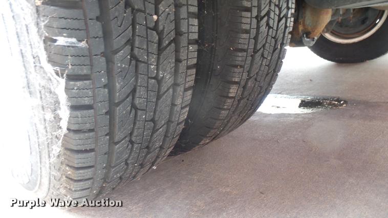 image for item DA7966 1992 Ford Econoline E350 ambulance