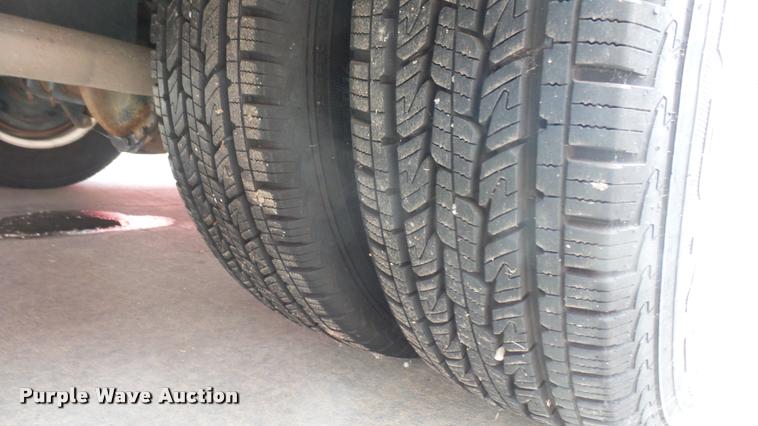 image for item DA7966 1992 Ford Econoline E350 ambulance