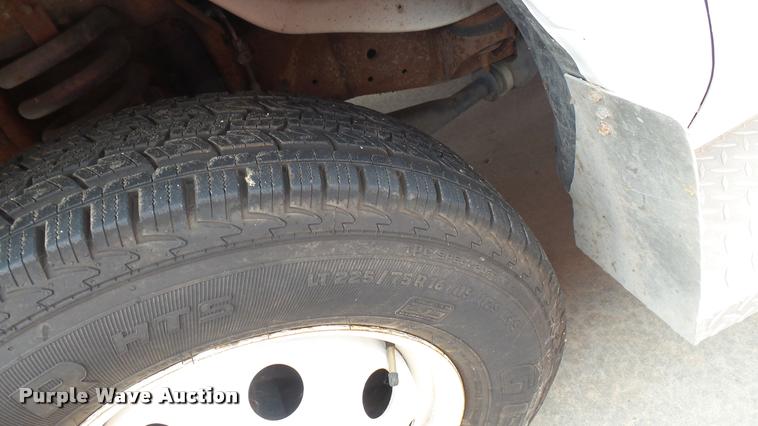 image for item DA7966 1992 Ford Econoline E350 ambulance