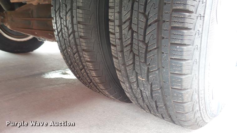 image for item DA7966 1992 Ford Econoline E350 ambulance