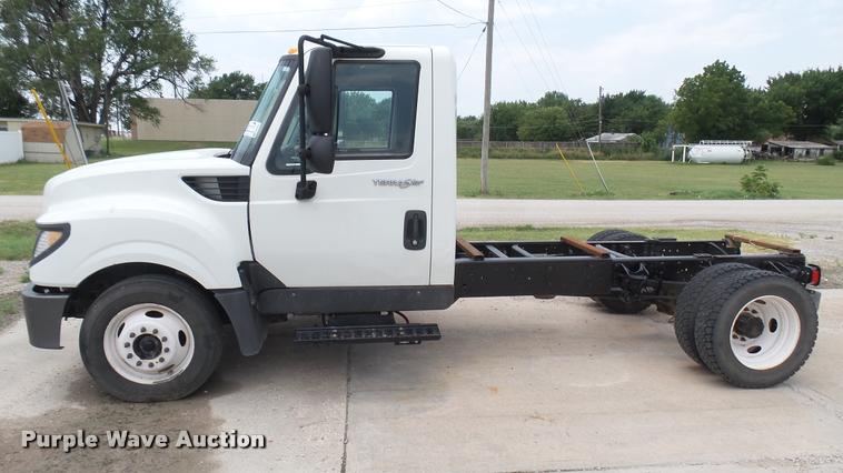 image for item DA7982 2014 International TerraStar truck chassis