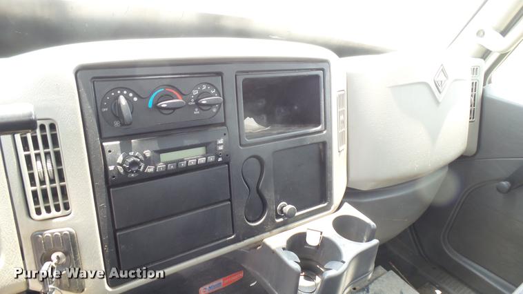 image for item DA7982 2014 International TerraStar truck chassis