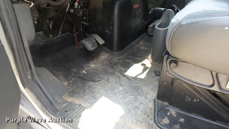 image for item DA7982 2014 International TerraStar truck chassis