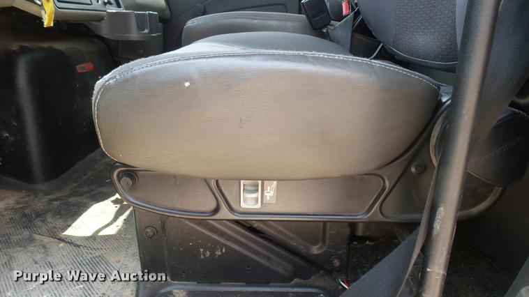 image for item DA7982 2014 International TerraStar truck chassis