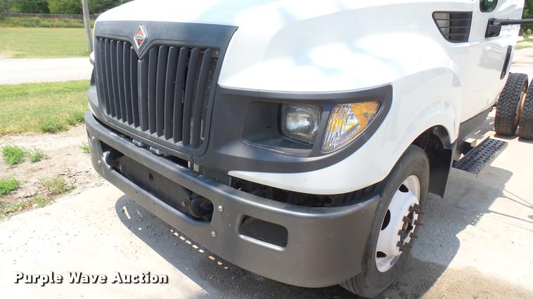 image for item DA7982 2014 International TerraStar truck chassis