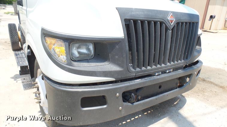 image for item DA7982 2014 International TerraStar truck chassis