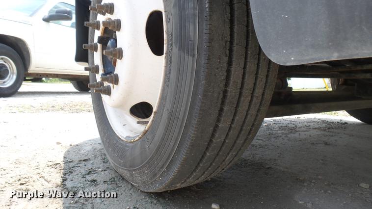 image for item DA7982 2014 International TerraStar truck chassis