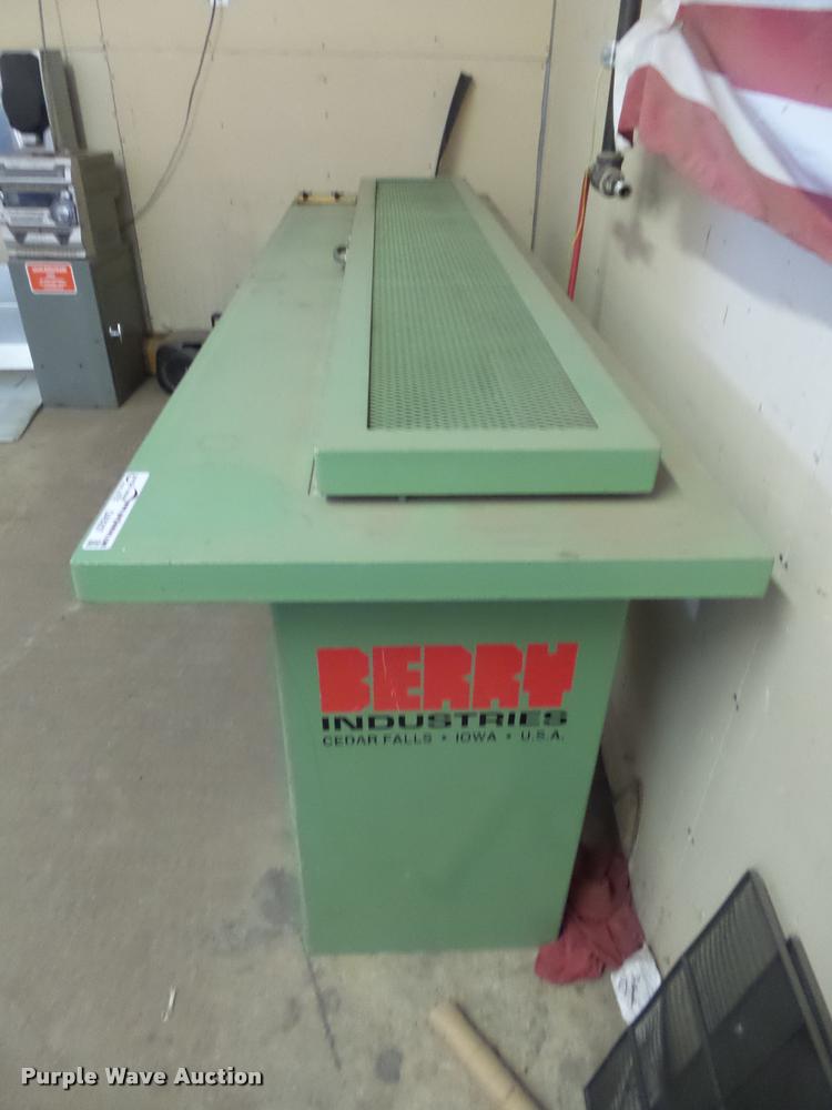 image for item DA9207 Berry Industries notcher