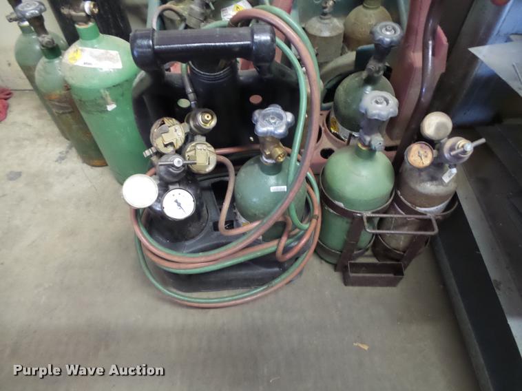 image for item DA9222 (2) torches