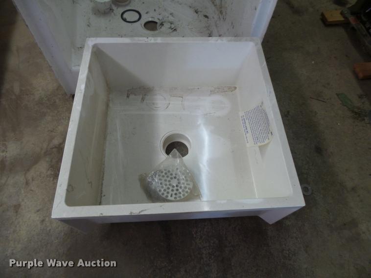 image for item DA9234 Fiberglass shower