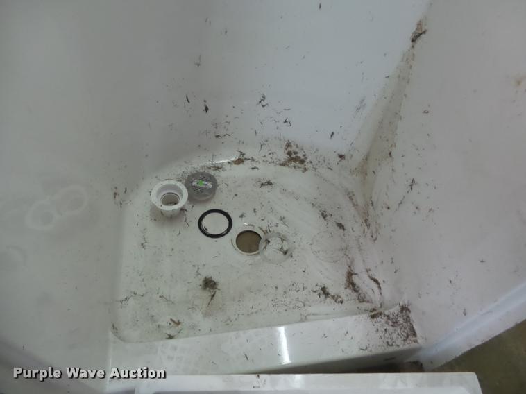 image for item DA9234 Fiberglass shower