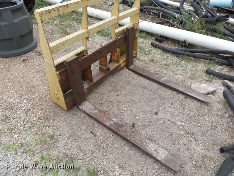image for item DA9240 Shop built skid steer pallet forks