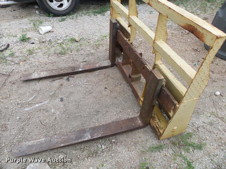 image for item DA9240 Shop built skid steer pallet forks