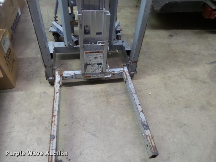 image for item DA9241 Genie SLC-24 Superlift duct work lift