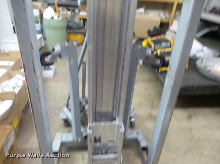 image for item DA9241 Genie SLC-24 Superlift duct work lift