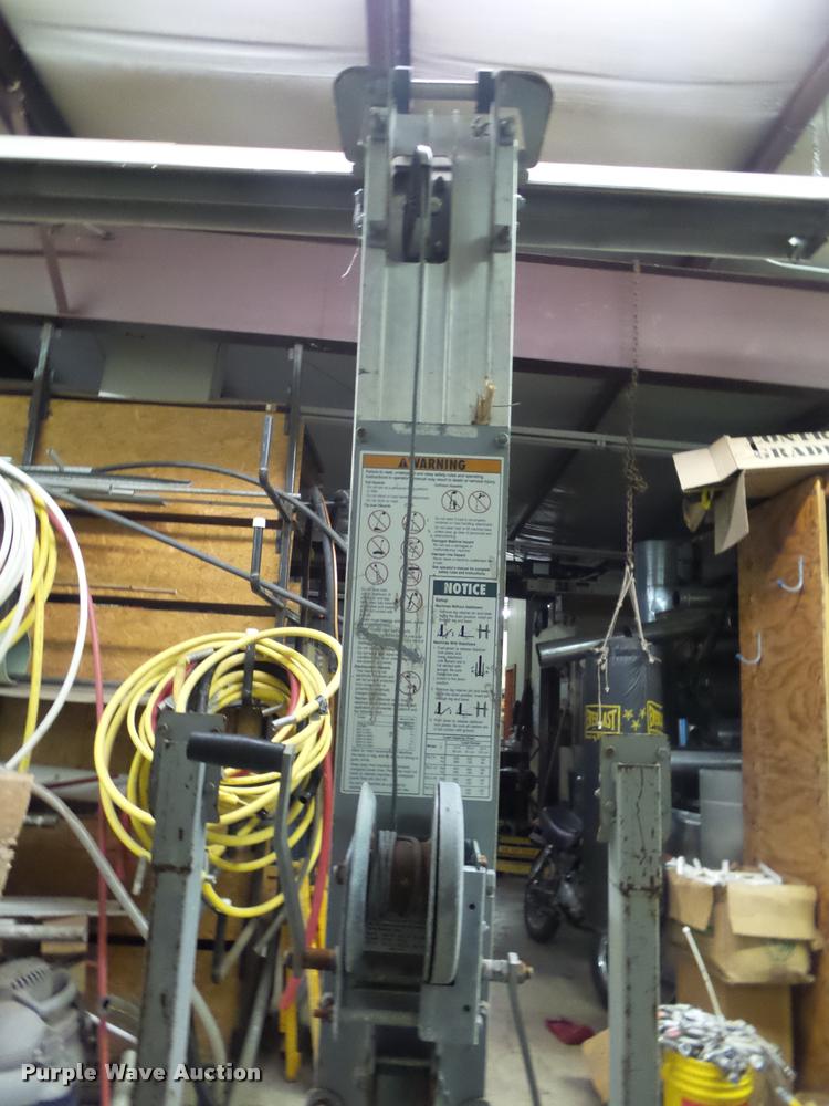 image for item DA9241 Genie SLC-24 Superlift duct work lift