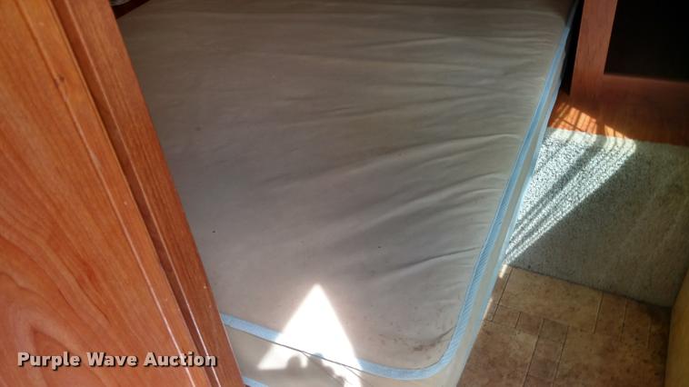 image for item DB0969 2012 Coachmen Catalina camper