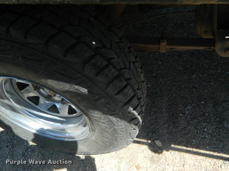 image for item DB1063 1983 Chevrolet 1500 flatbed pickup truck