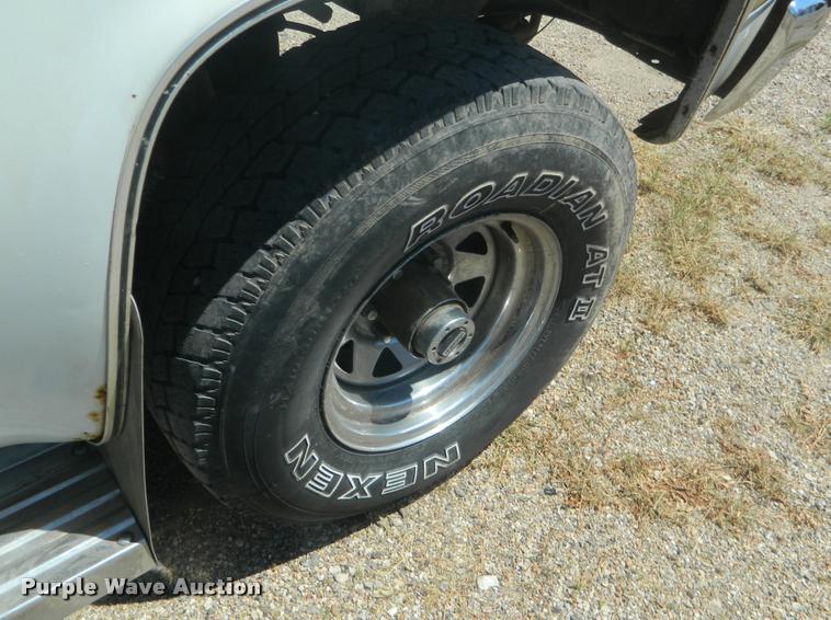 image for item DB1063 1983 Chevrolet 1500 flatbed pickup truck