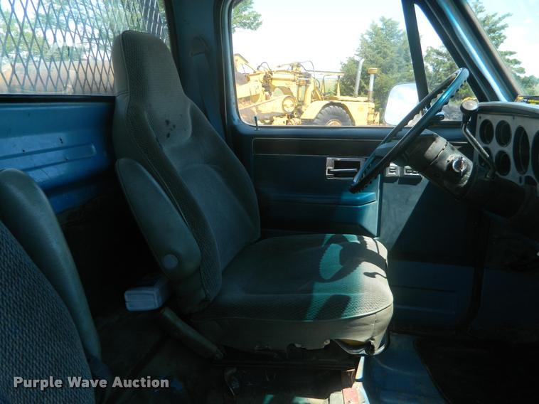 image for item DB1063 1983 Chevrolet 1500 flatbed pickup truck