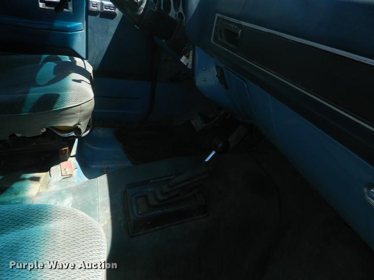 image for item DB1063 1983 Chevrolet 1500 flatbed pickup truck