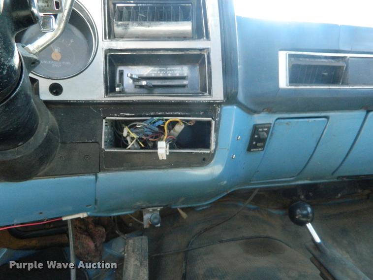 image for item DB1063 1983 Chevrolet 1500 flatbed pickup truck