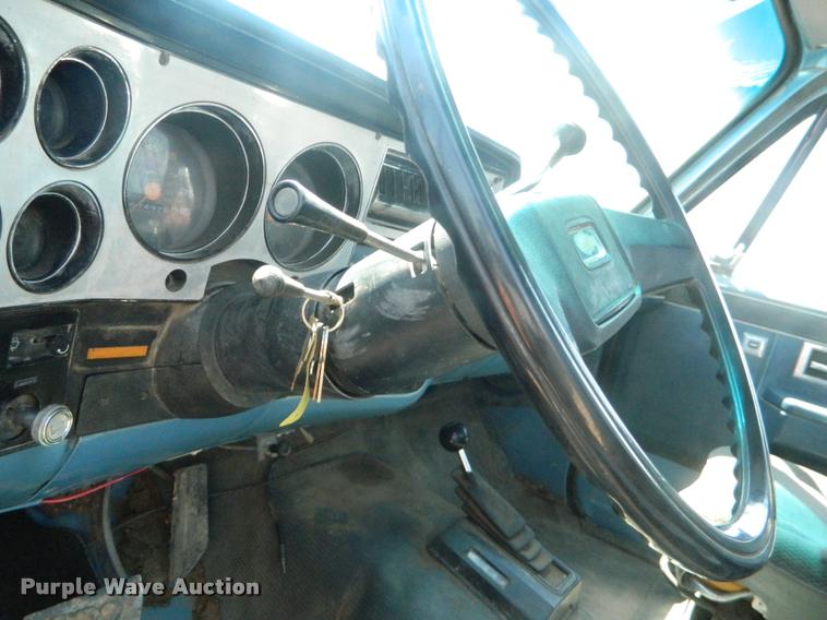 image for item DB1063 1983 Chevrolet 1500 flatbed pickup truck