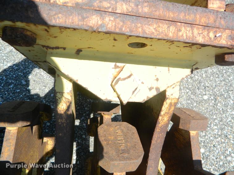 image for item DB1066 John Deere 310SJ trench compactor