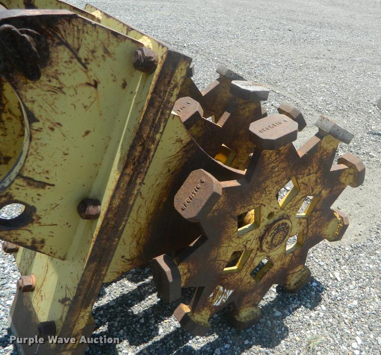 image for item DB1066 John Deere 310SJ trench compactor