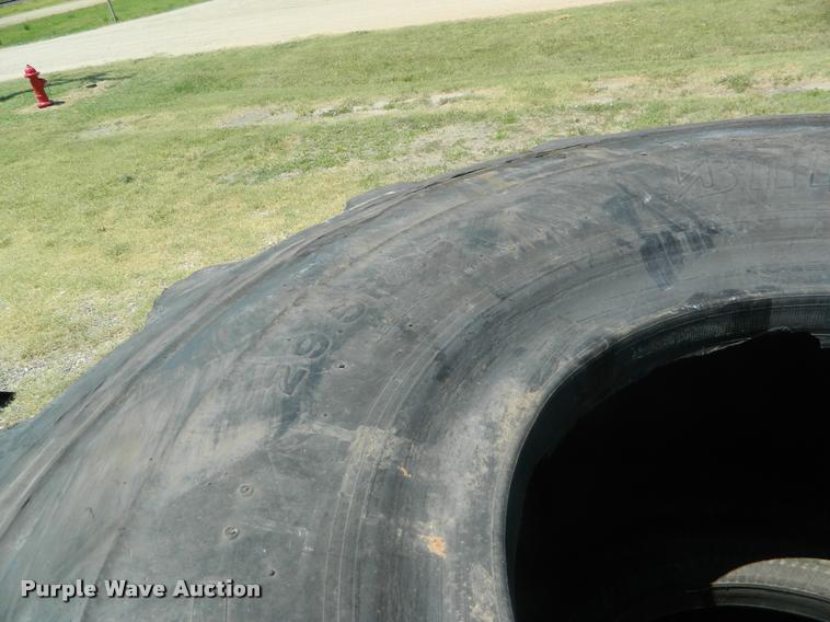 image for item DB1068 (2) 29.5R25 tires