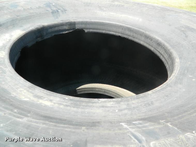 image for item DB1068 (2) 29.5R25 tires